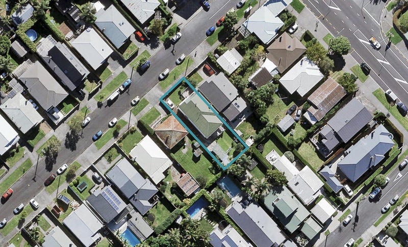 4 Oban Road, Westmere, Auckland - Carousel 1