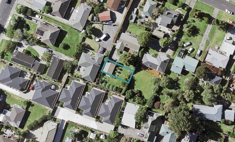 7/72 Gibraltar Street, Howick, Auckland - Carousel 1