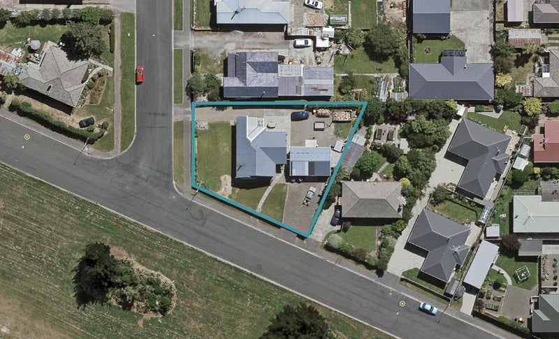 70 Moulson Street, Strathern, Invercargill - Carousel 1