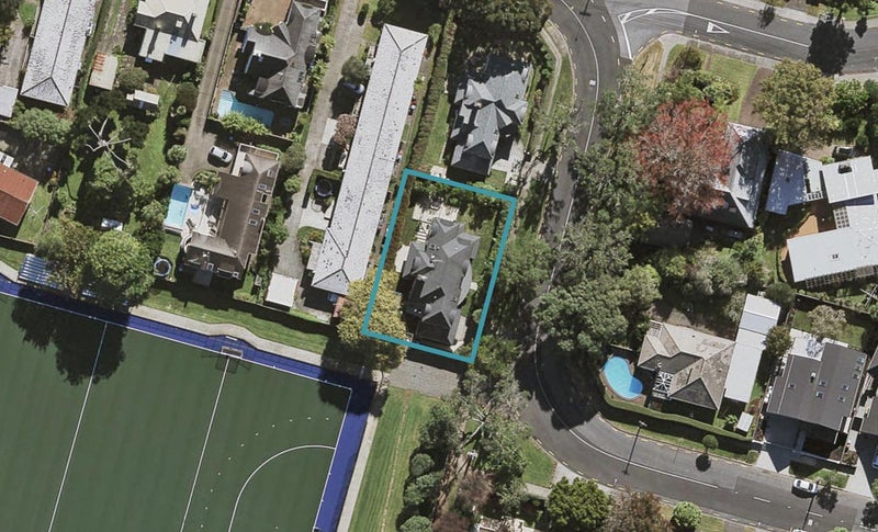 33A Wapiti Avenue, Greenlane, Auckland - Carousel 1