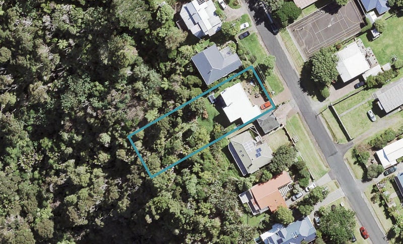 9 Lookout Drive, Laingholm, Auckland - Carousel 1