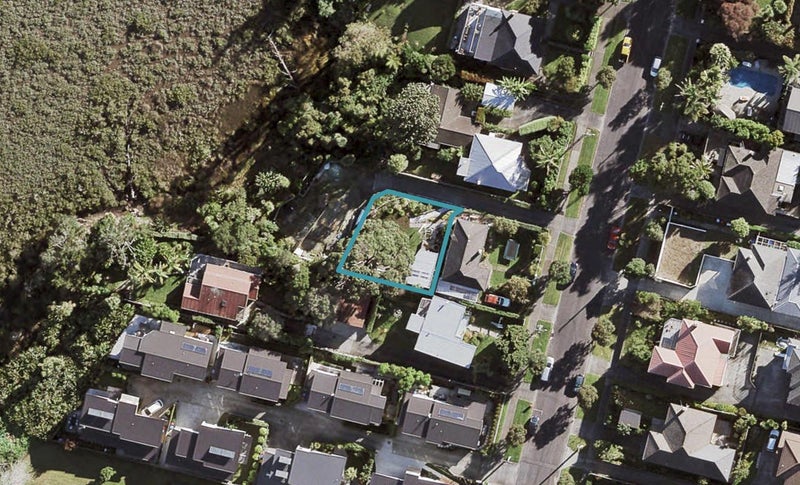 27A Seaside Avenue, Waterview, Auckland - Carousel 1