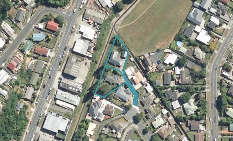 15 Richard Grove, Stokes Valley, Lower Hutt - Carousel 1