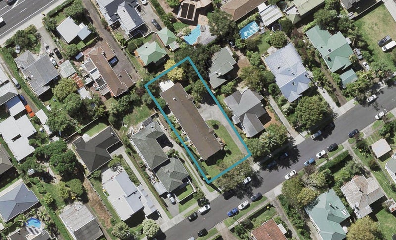 1/11 Napier Avenue, Takapuna, Auckland - Carousel 1