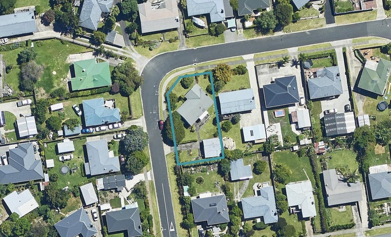 21 Woodford Avenue, Brookfield, Tauranga - Carousel 1