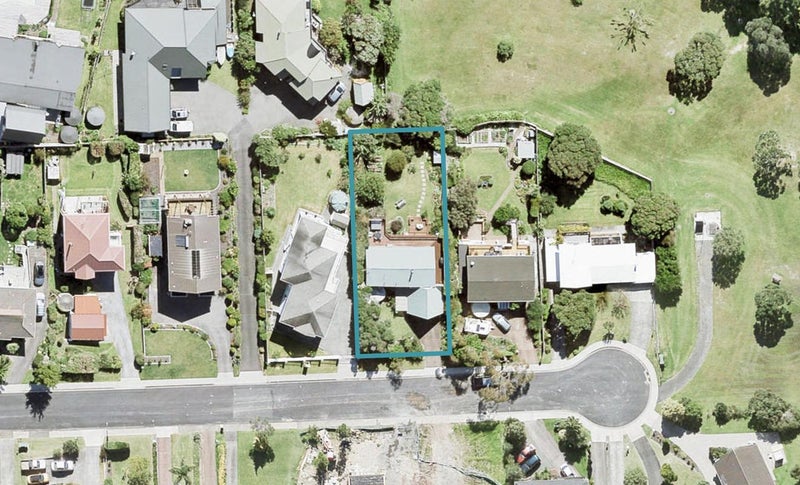 152 Pacific Parade, Army Bay, Whangaparaoa - Carousel 1