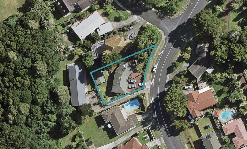 8 Dennis Avenue, Hillpark, Auckland - Carousel 1