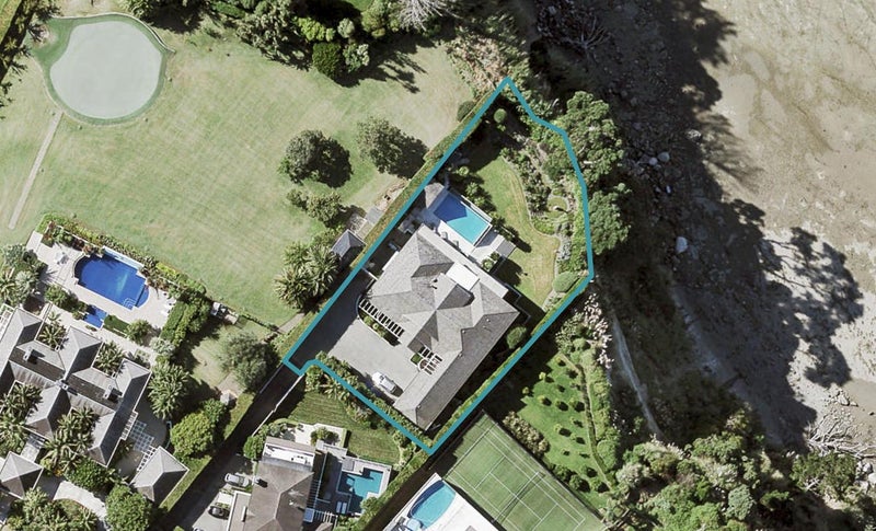 239B Bleakhouse Road, Mellons Bay, Auckland - Carousel 1
