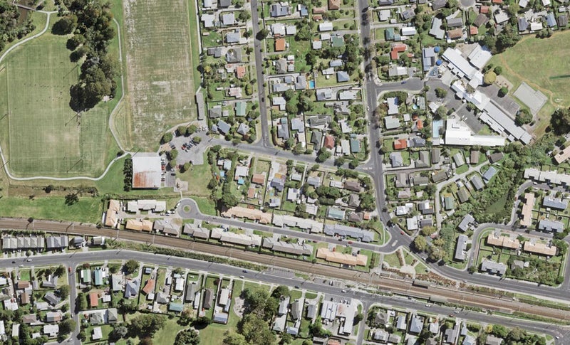1/8 Robertson Road, Ranui, Auckland - Carousel 1
