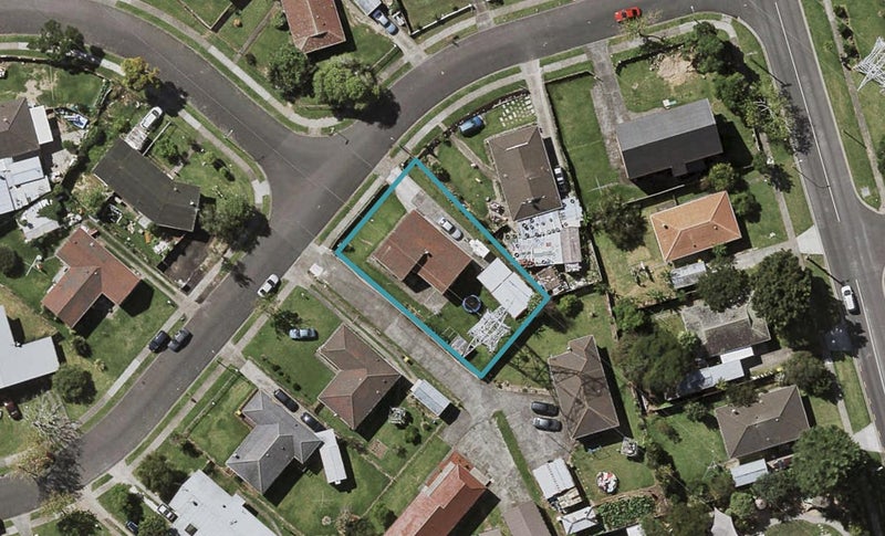 6 Carey Place, Otara, Auckland - Carousel 1