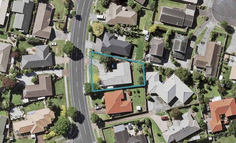 62 Golfland Drive, Golflands, Auckland - Carousel 1