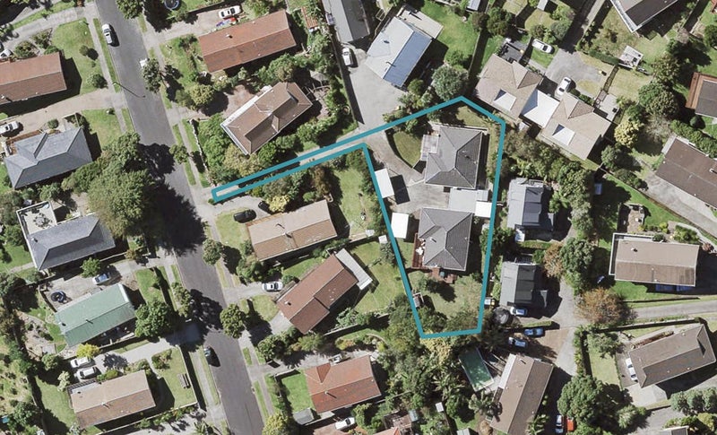 1/21 Lewisham Street, Highland Park, Auckland - Carousel 1