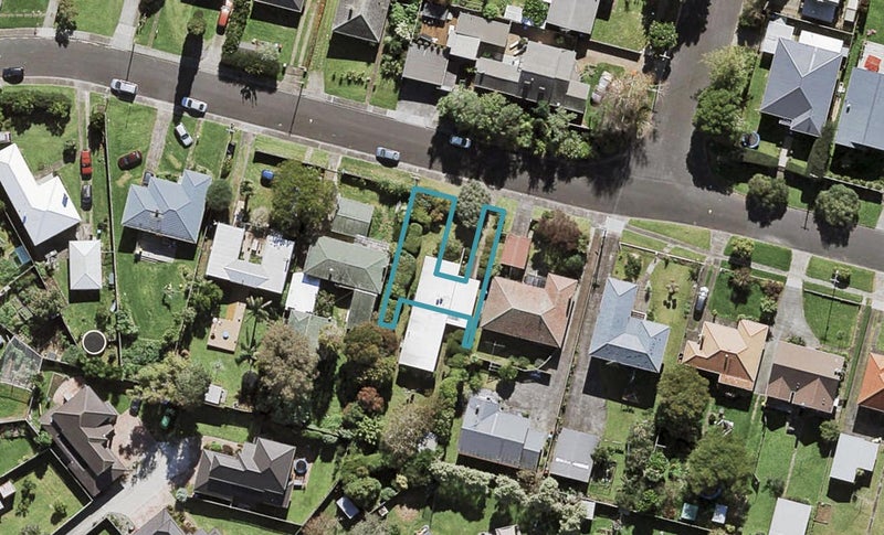 1/133 Haverstock Road, Sandringham, Auckland - Carousel 1