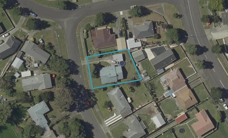 3 Egmont Place, Westbrook, Palmerston North - Carousel 1