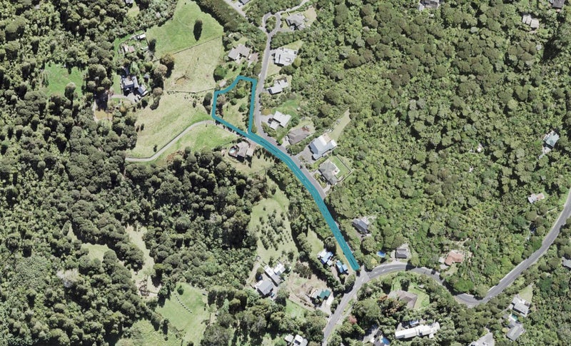6 Bendalls Lane, Oratia, Auckland - Carousel 1