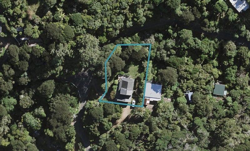2 Frank Street, Oneroa, Waiheke Island - Carousel 1