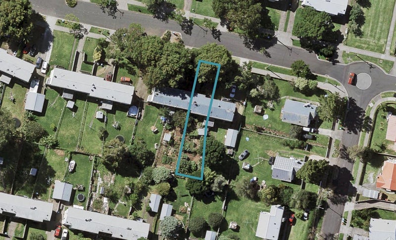 35 Maybury Street, Point England, Auckland - Carousel 1