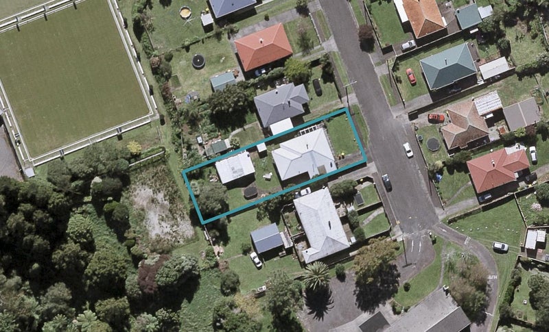 16 Bideford Street, Brooklands, New Plymouth - Carousel 1