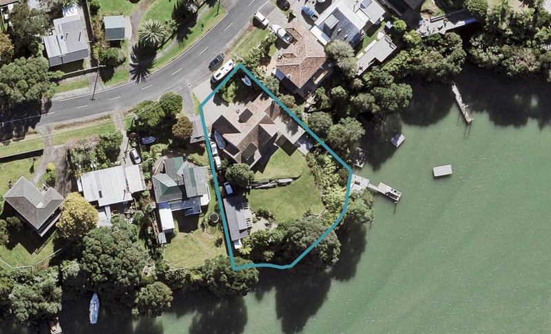 81 Ferry Parade, Herald Island, Auckland - Carousel 1