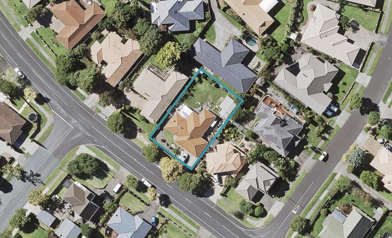15 Kilimanjaro Drive, Northpark, Auckland - Carousel 1