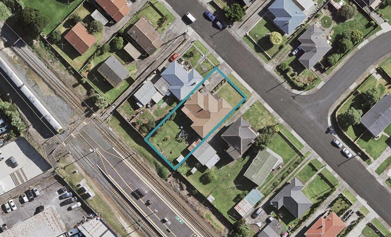 39 Ferguson Street, Manurewa East, Auckland - Carousel 1