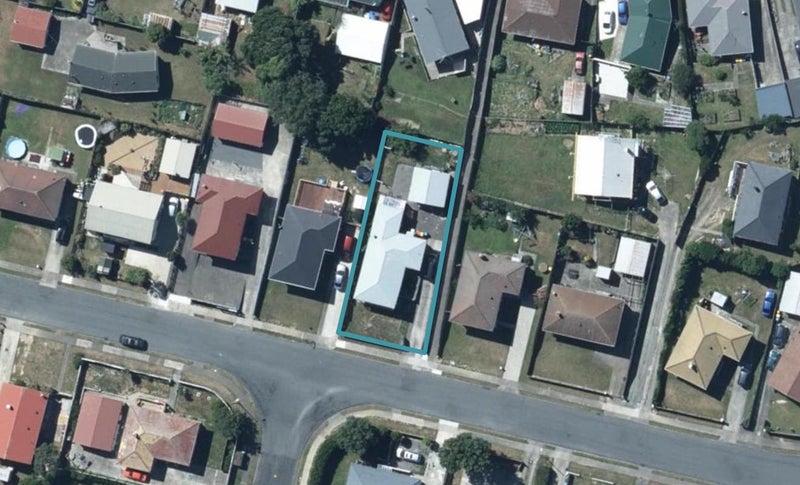 30 Beauzami Crescent, Ascot Park, Porirua - Carousel 1