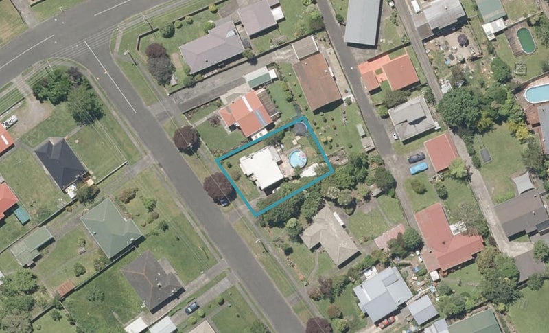 50 Caffray Avenue, Aramoho, Whanganui - Carousel 1