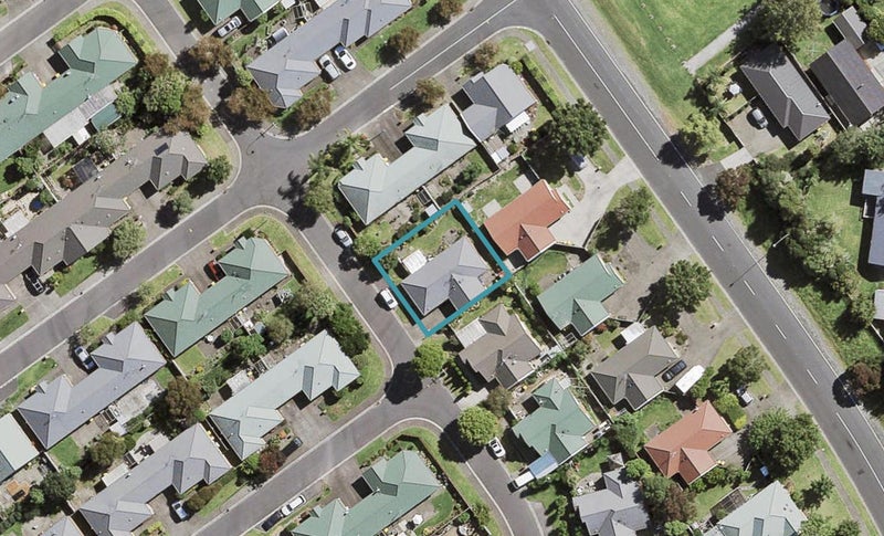 9 Hibernian Drive, Ranui, Auckland - Carousel 1