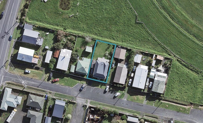 6 Stewart Street, Helensville, Helensville - Carousel 1