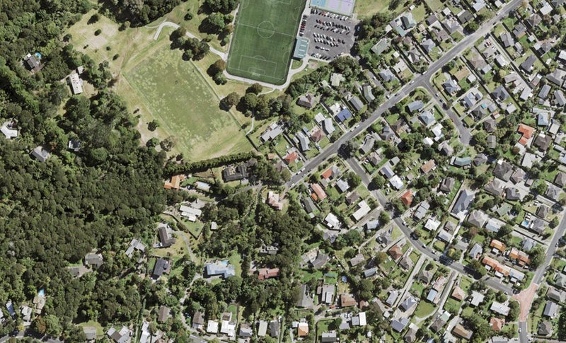 74 Hilling Street, Titirangi, Auckland - Carousel 1
