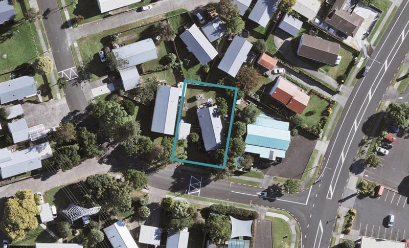 3 Keri Anne Place, Goodwood Heights, Auckland - Carousel 1