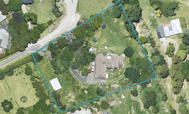 16 Wade Place, Welcome Bay, Tauranga - Carousel 1