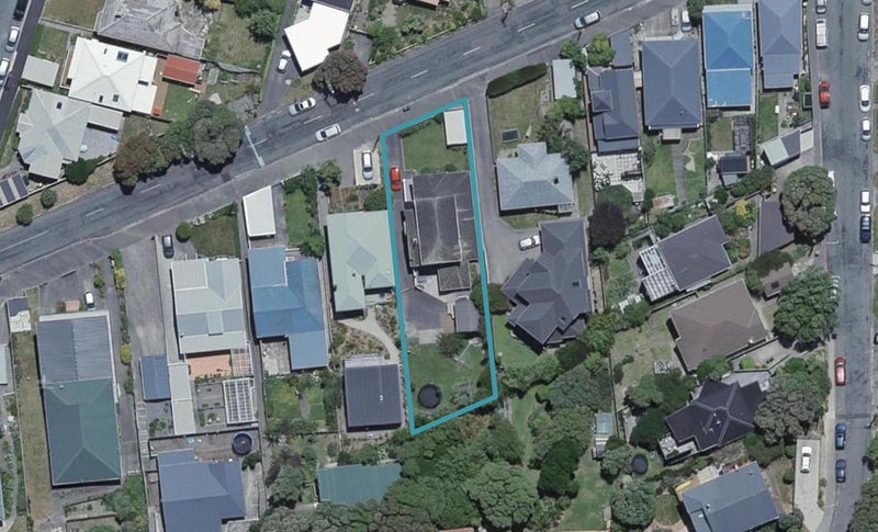 15 Liffey Street, Island Bay, Wellington - Carousel 1