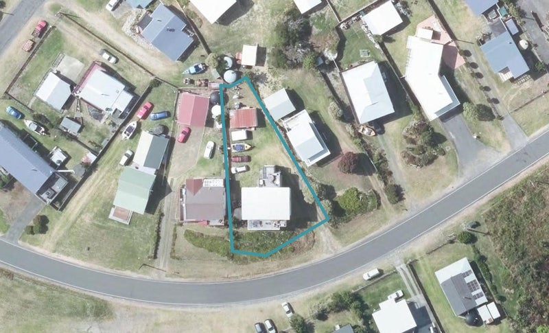 413 Ormond Drive, Māhia - Carousel 1