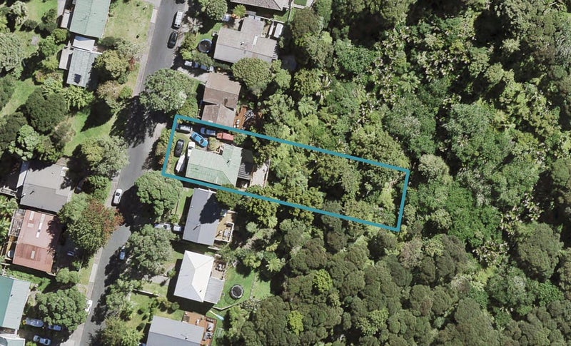 28 Rimutaka Place, Titirangi, Auckland - Carousel 1