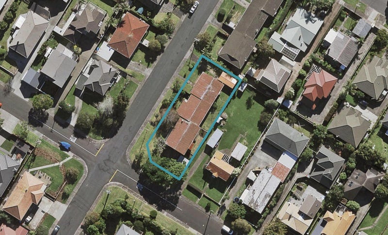 89 Tawa Road, One Tree Hill, Auckland - Carousel 1