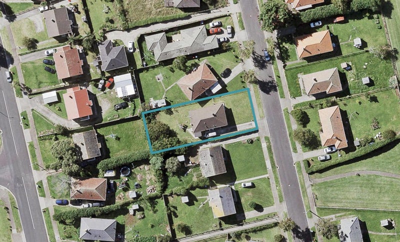 17 Wimbledon Crescent, Glen Innes, Auckland - Carousel 1