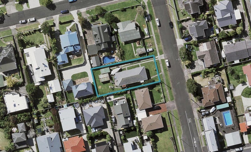 2/3 Balfour Street, Bayswater, Auckland - Carousel 1