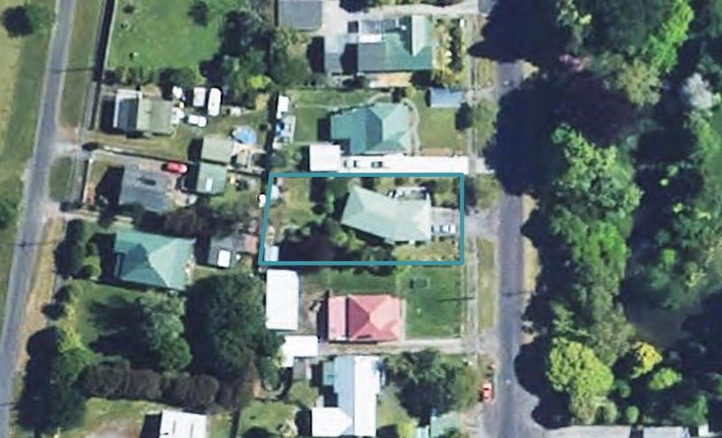 27 Cornwall Street, Eltham, Eltham - Carousel 1