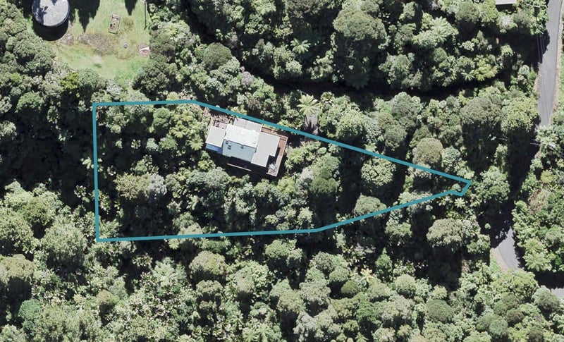 21 Bush Road, Waiatarua, Auckland - Carousel 1