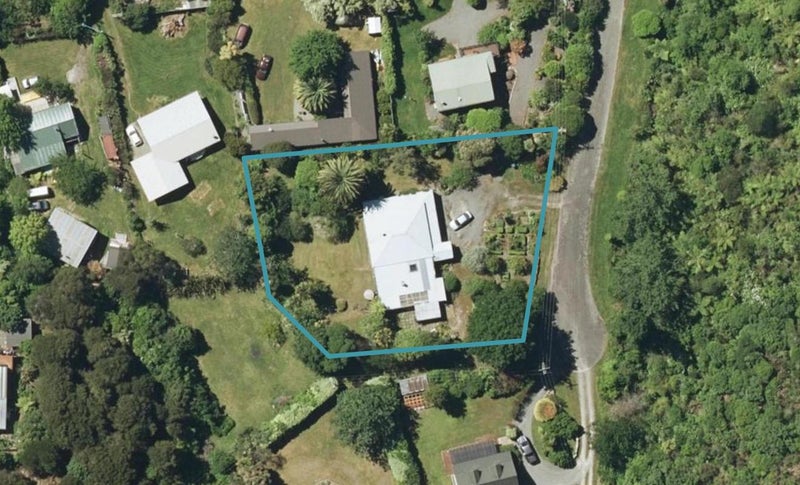 8 Brough Place, Ngakuta Bay, Picton - Carousel 1