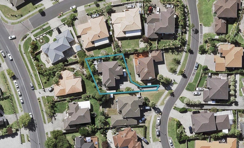 5 Malin Place, Pinehill, Auckland - Carousel 1