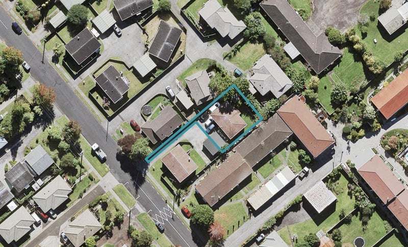 12A Willerton Avenue, New Lynn, Auckland - Carousel 1