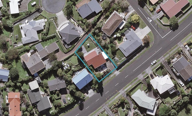 174 Govett Avenue, Frankleigh Park, New Plymouth - Carousel 1