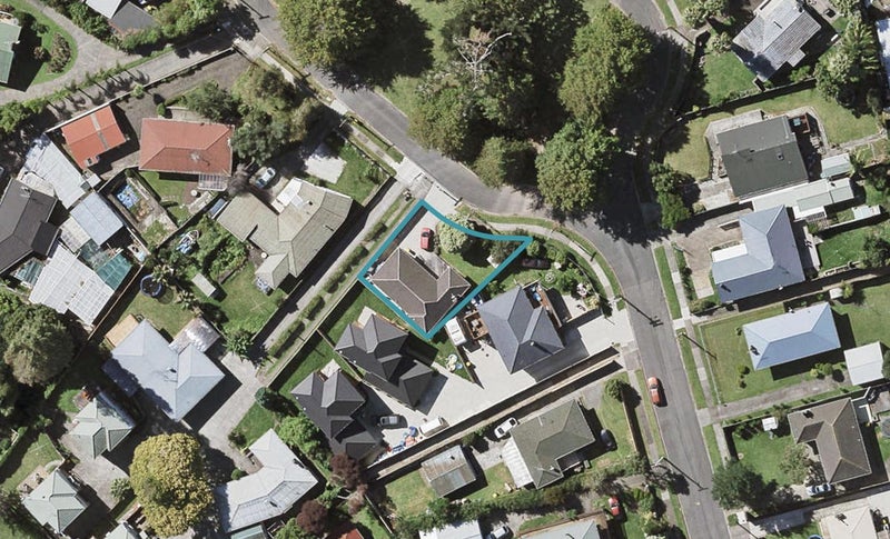 22 Pandora Place, Pakuranga, Auckland - Carousel 1