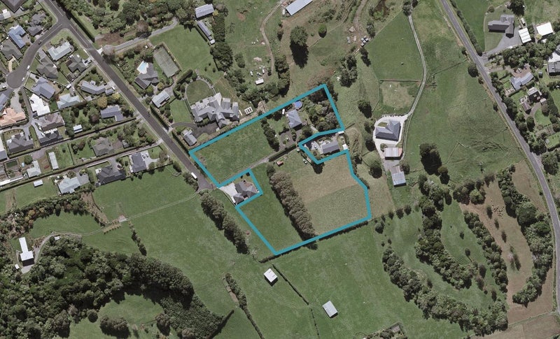 107 Queens Road, Glen Avon, New Plymouth - Carousel 1