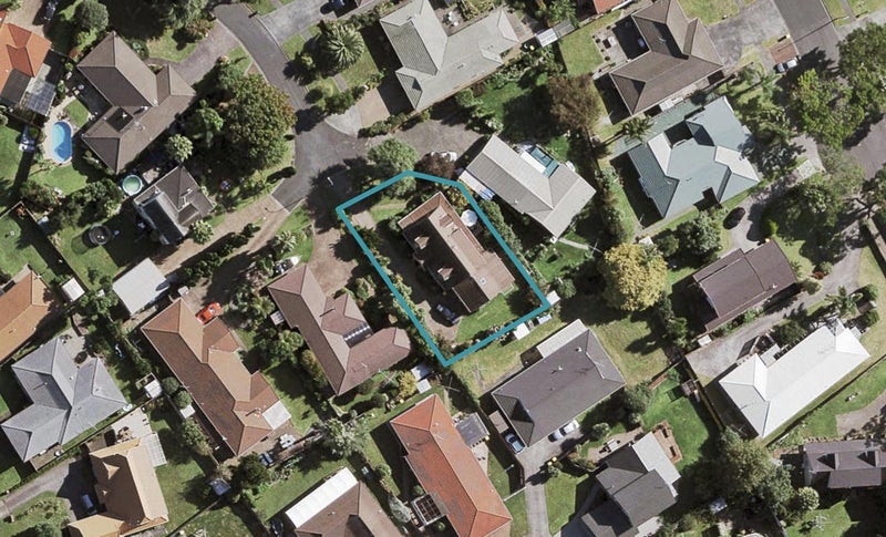 16 Carlinka Place, Conifer Grove, Takanini - Carousel 1