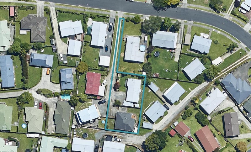 15 Solomon Street, Brookfield, Tauranga - Carousel 1