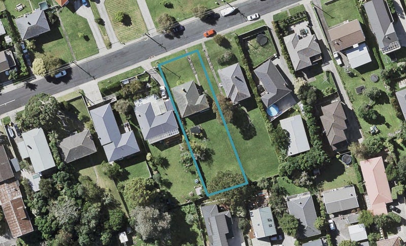 9 Alamein Avenue, Belmont, Auckland - Carousel 1