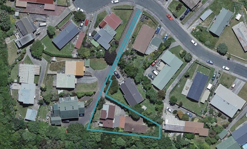 13B Kingsbridge Place, Newlands, Wellington - Carousel 1